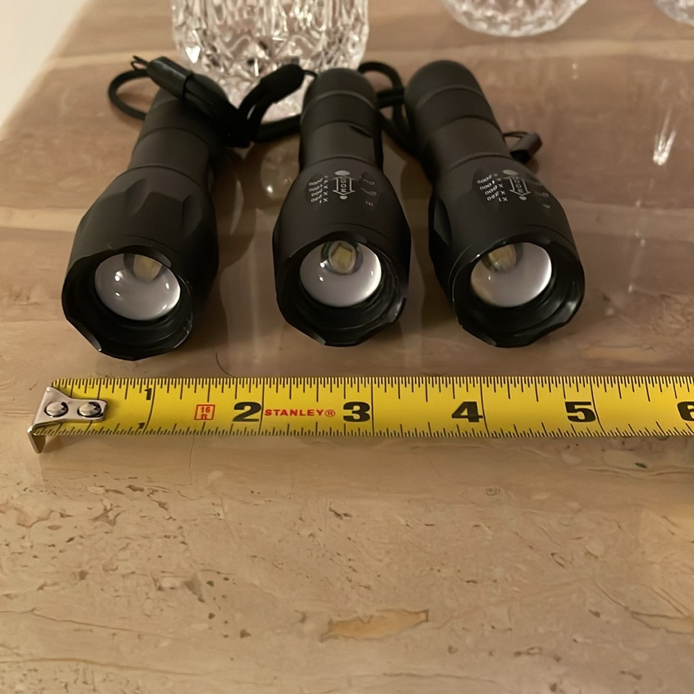 NWOB flashlight handheld - Picture 3 of 6